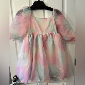 Women’s Dress- size S .. lined . Zip back .. puffy sleeves ..